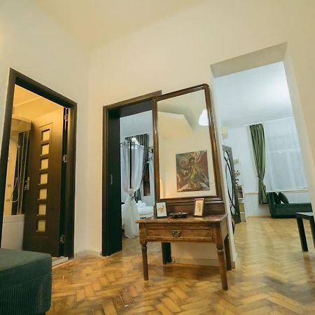 House Of Art Apartman Bukarest Kültér fotó