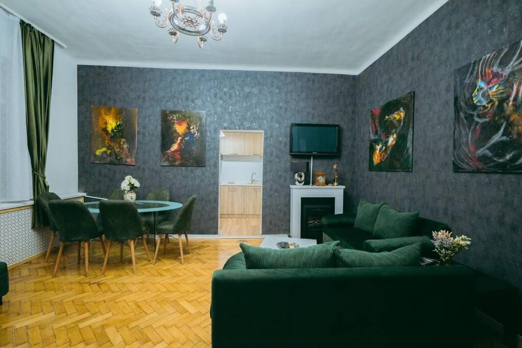 House Of Art Apartman Bukarest Kültér fotó