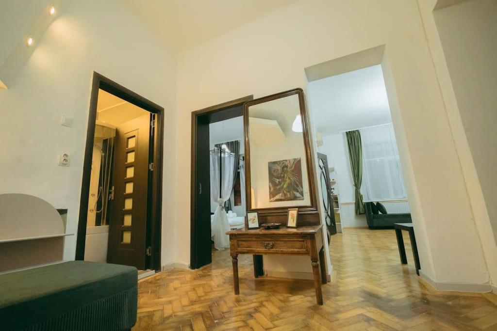 House Of Art Apartman Bukarest Kültér fotó